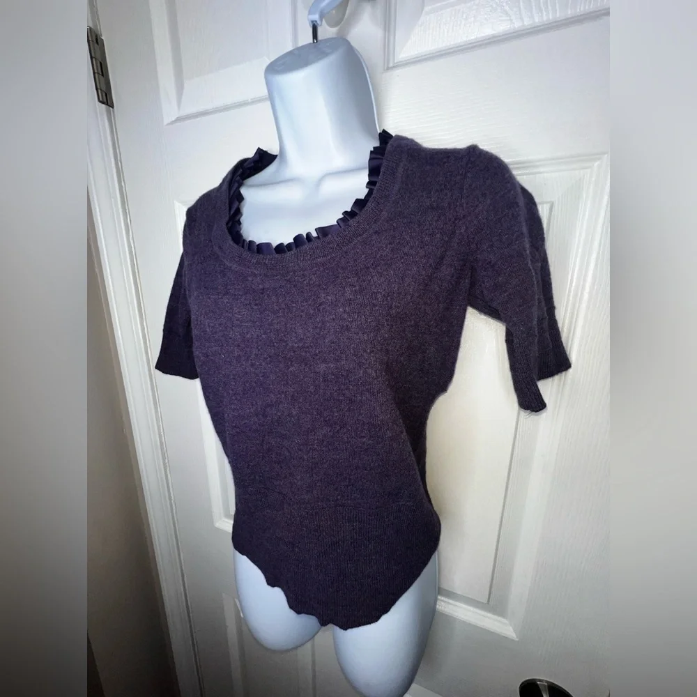 Tweeds Women’s Small 100% Italian Merino Wool Ruffle Collar Purple Sweater Top S